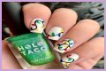 Can you paint Christmas lights with nail polish?